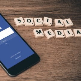 Do’s & Don’ts for Social Media (Food Service Industry edition) Do’s & Don’ts for Social Media (Food Service Industry edition)